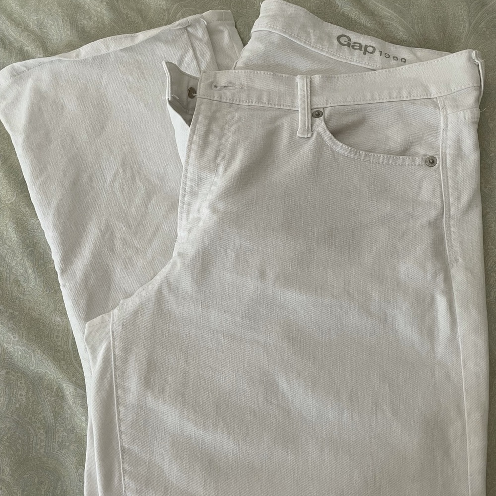 Gap 1969 White Capri Jeans size 32/14